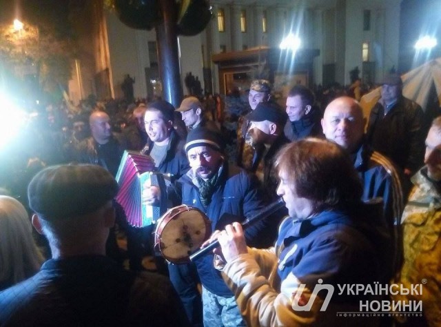 Шо Опять? Прямые трансляции майдана в Киеве