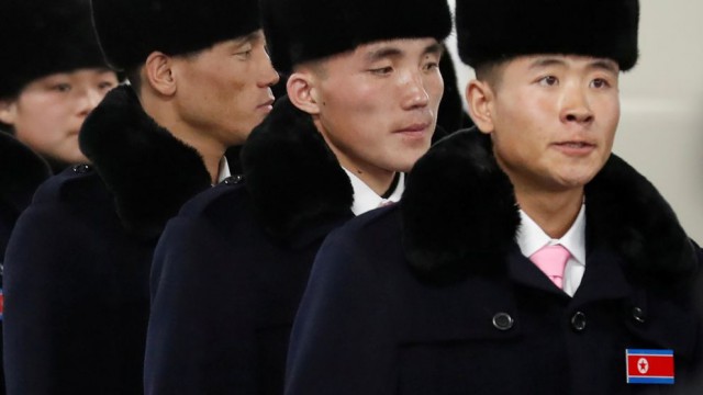 Северокорейские олимпийцы прибыли в Южную Корею