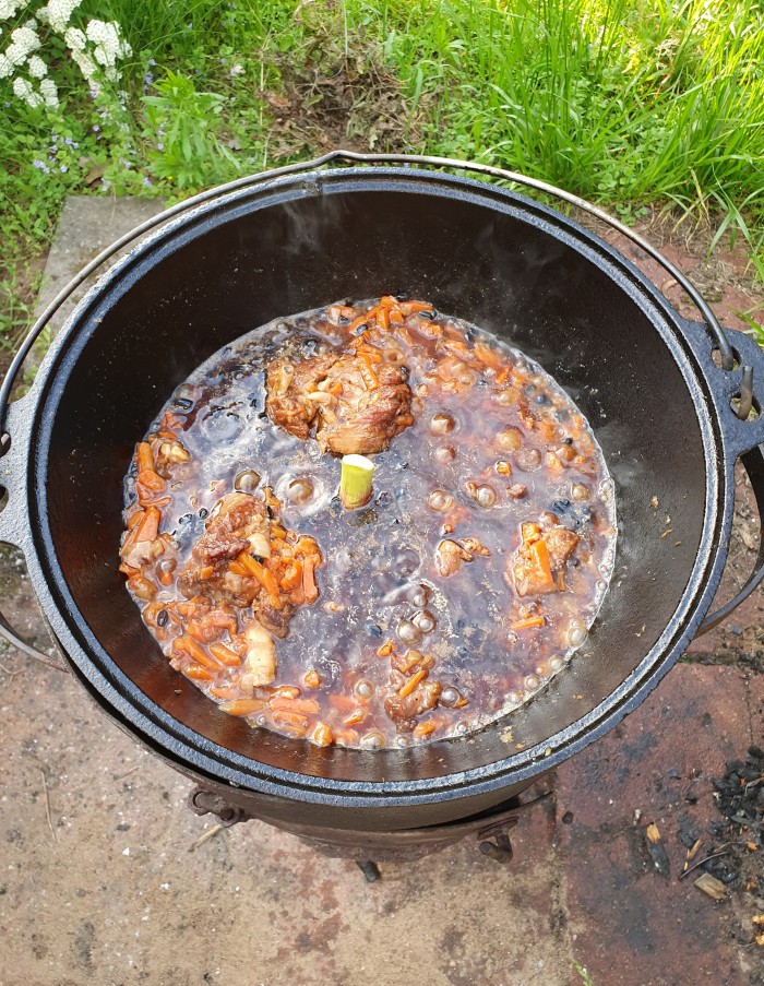 Рецепт плова на костре. Летний вариант с дымком)