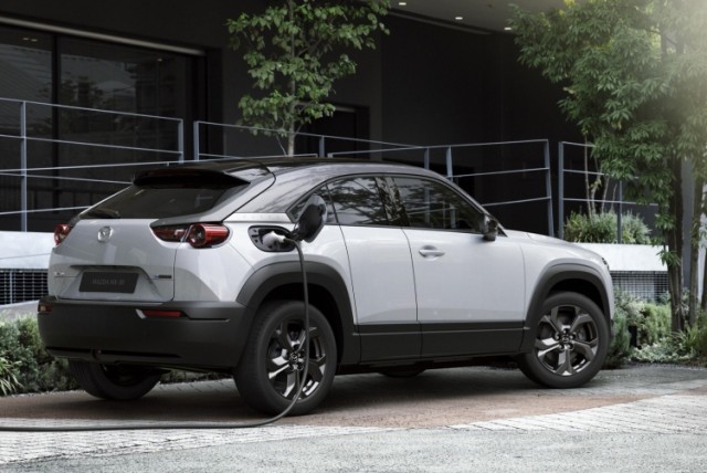 Mazda утверждает, что электромобили хуже для планеты, чем дизельные машины