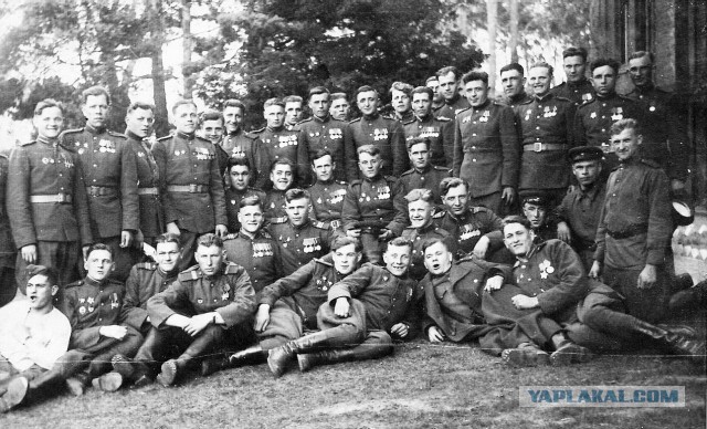 Глазки отдохните для яповчанок, мужчины в форме