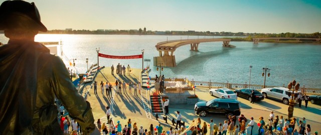 Позор дня: так выглядит дорога к отремонтированному мосту через реку Кичменьга в Вологодской области