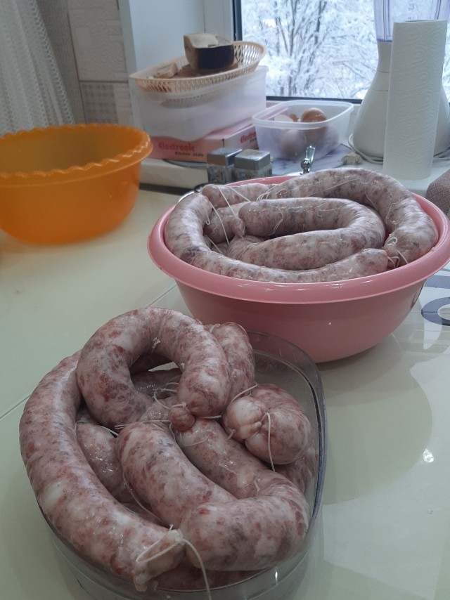 Аппетитные колбаски из натурпродуктов