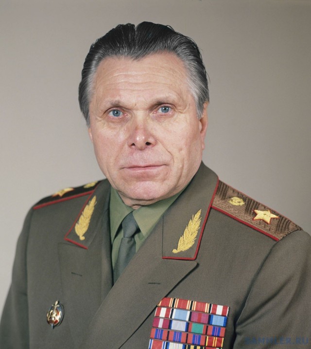 «Нанёс... Наносят крем на рожу, а он её реально там отх*ярил, друзья»