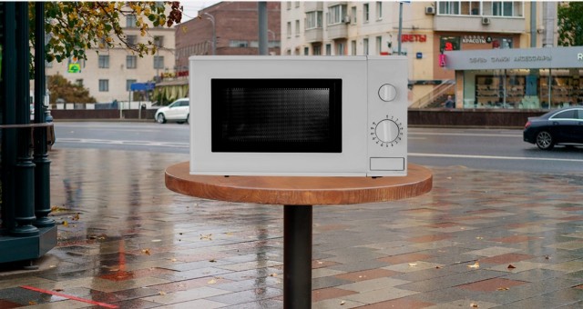 «Бездомная Россия» просит Собянина установить на улицах микроволновки для разогрева еды