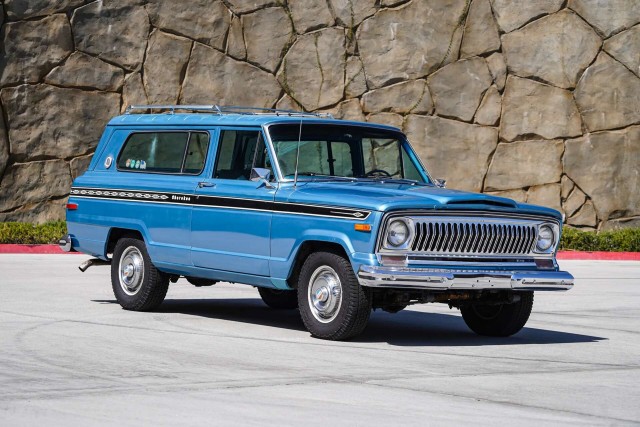 Willys Jeepster. Забавного автомобиля пост