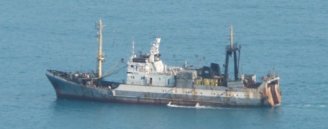 Тела двоих погибших в Китае членов экипажа судна компании «Островной краб» отправят в Россию.