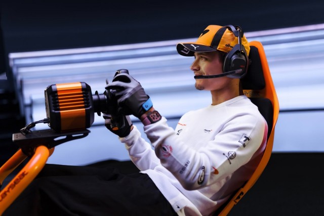 Logitech G представила комплект RS50 McLaren и доступную линейку симуляторов гонок для ПК
