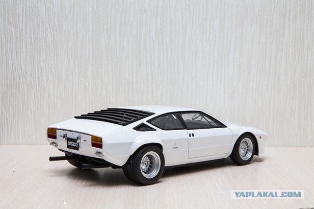 Lamborghini в масштабе 1:18