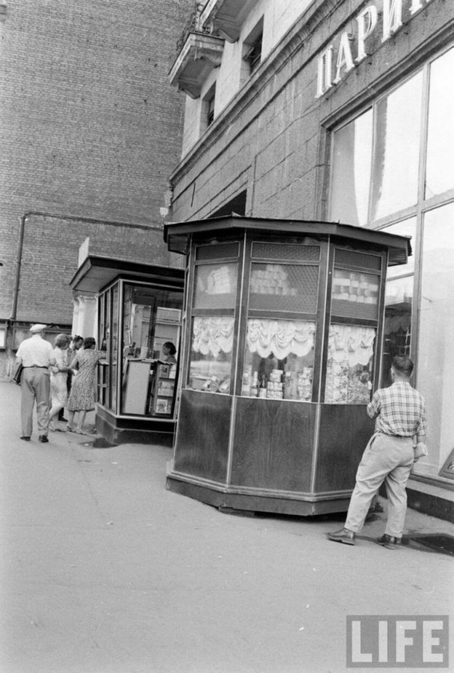 1960 год в витринах московских магазинов