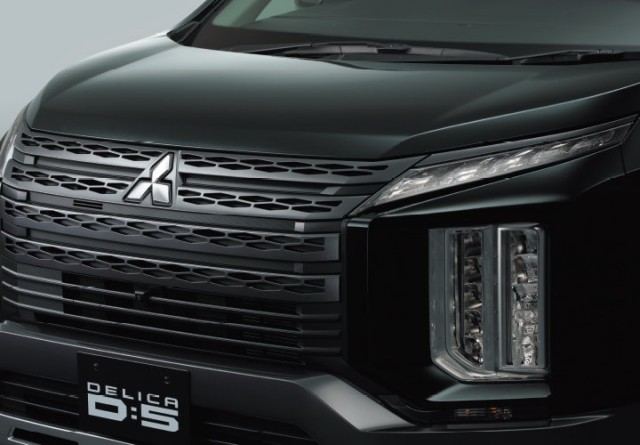 В Японии выпущена спецсерия Mitsubishi Delica D:5 для любителей отдыха на природе