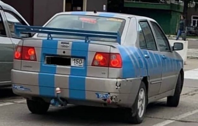 Подборка "гениев" автотюнинга