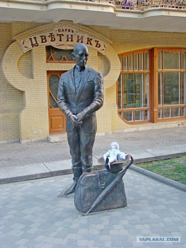 Необычные статуи мира