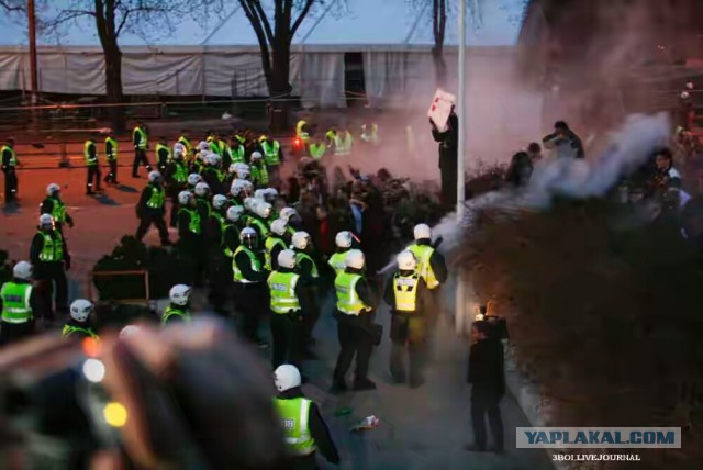 Свидетель протестов против переноса памятника советским воинам вспоминает те дни
