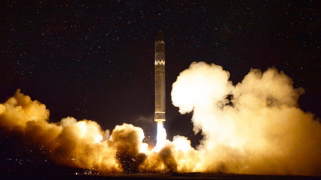 Что всех напугало в новой ракете Ким Чен Ына