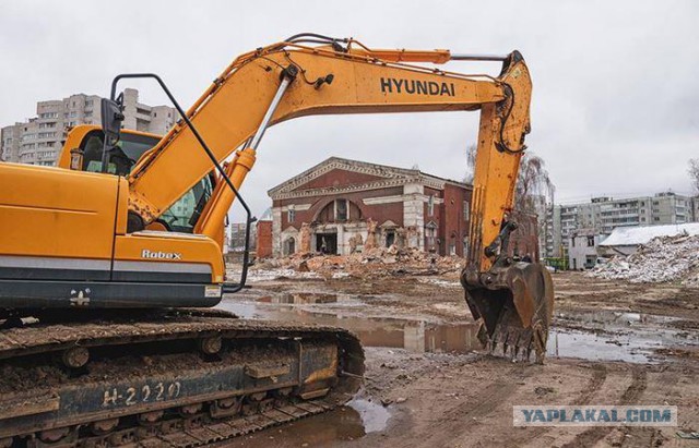 Кладбище не помеха для депутата!