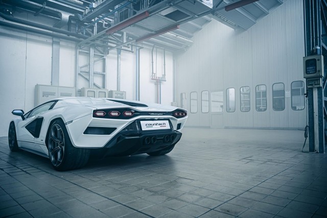 Lamborghini возродила Countach