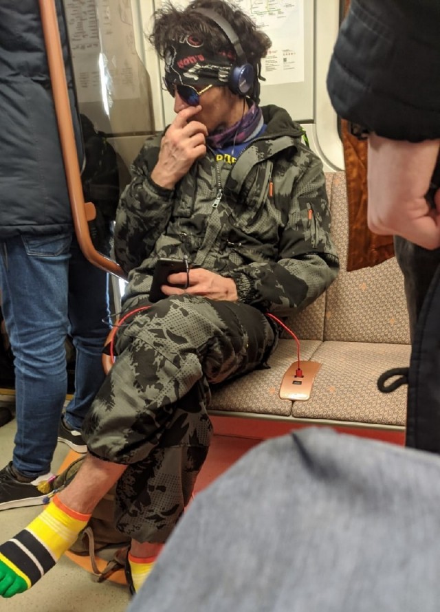 Модники из нашего метрополитена