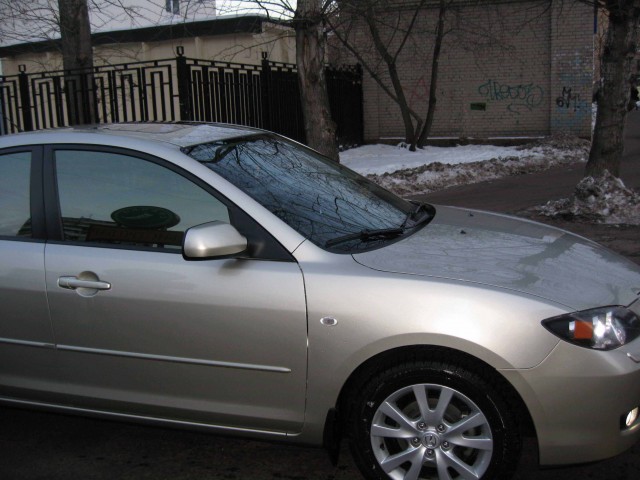 Продаю Мazda-3