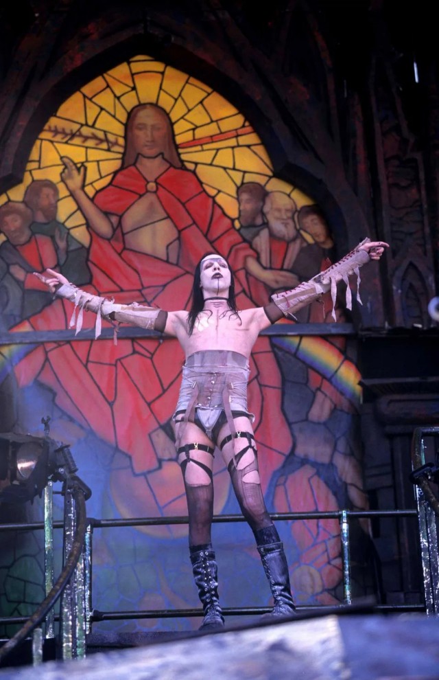 Музыка и музыканты: История фестиваля Ozzfest