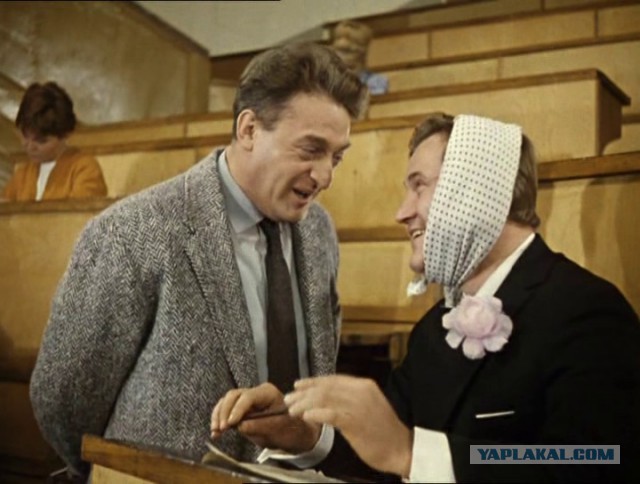Никогда еще меня не бросали из-за такого....)))