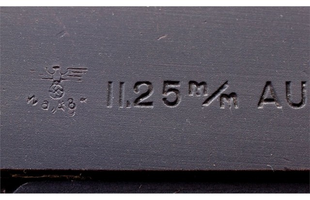 "Кольт" со свастикой: P.657(n)