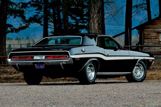 60 лет Plymouth Barracuda