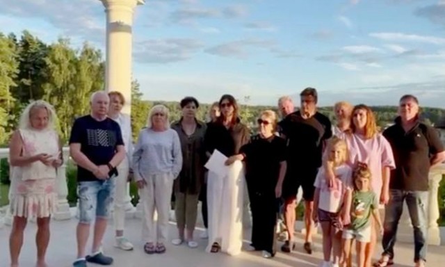 Мигранты захватили поселок в Новой Москве и обложили жильцов данью