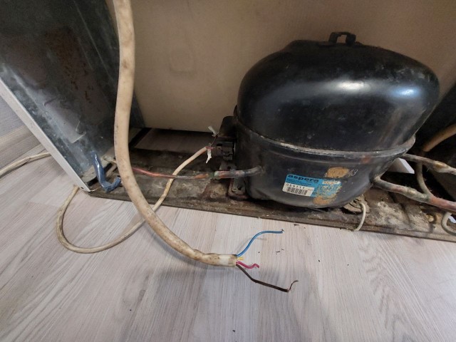 Вопрос про холодильник Stinol к всемогущему ЯПу