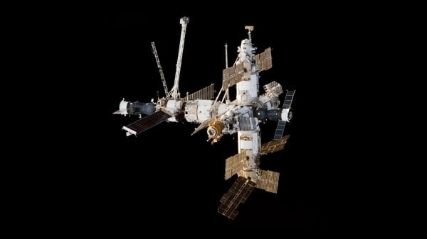 Исполнилось 40 лет с момента вывода на орбиту станции «Мир»