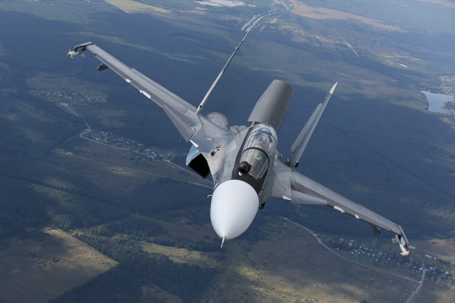 Воздушная съемка полета Су-30СМ