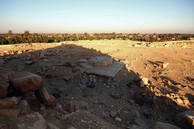 Почему нельзя забираться на пирамиду