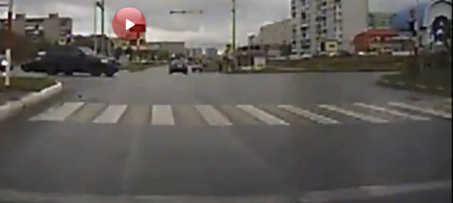 Кавказцы разбили невиновному водителю нос... Смелые в толпе! ПДД лучше бы учили