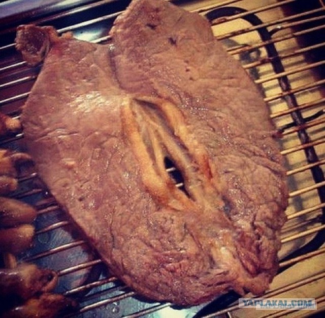 Хрустящий рулет из свинины с латиноамериканским аккомпанементом