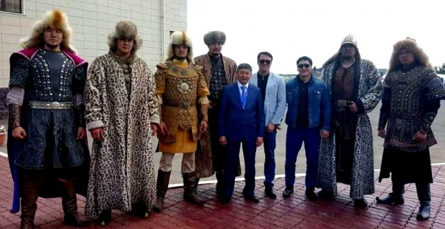 Прикольный кавер получился.