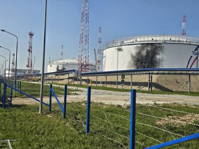 С днём работников нефтяной и газовой промышленности!