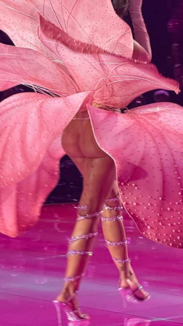 Ночью в Нью-Йорке прошло шоу Victoria’s Secret.