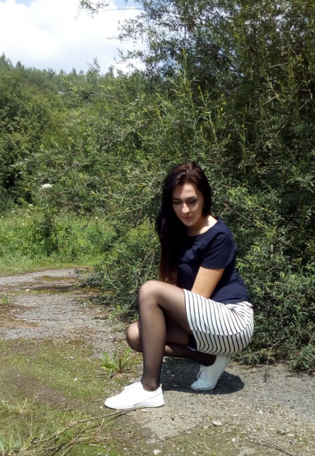 Дуры, хватит кобениться перед фотиком