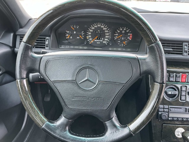 W126 и немного тюнинга. Красивых автофото пост. PS. И W124
