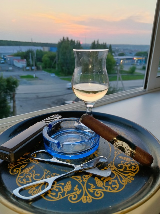 С пятницей , удачных выходных.