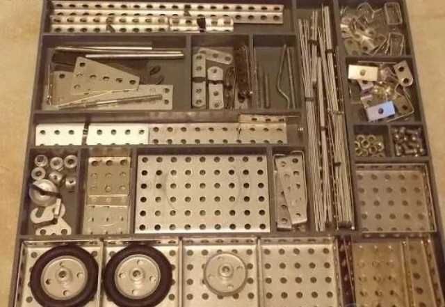 МИ-24 из металлического конструктора