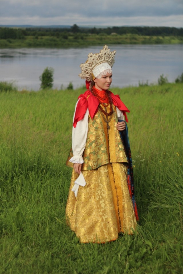 костюм сударыня. русский народный костюм женский. пинега костюм. сарафан сударыня женский. женский народный костюм.