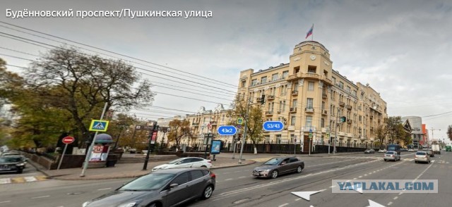 Текущая обстановка в центре Ростова: кругом люди с оружием, всё перекрыто