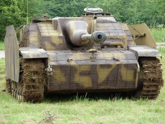StuG III под кличкой "Гадюка", самая массовая в производстве с которой пришлось встретиться нашим дедам.