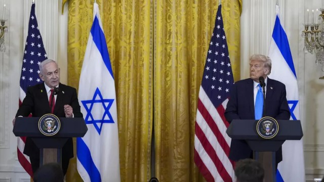 Премьер-министр Израиля подарил Трампу пейджер