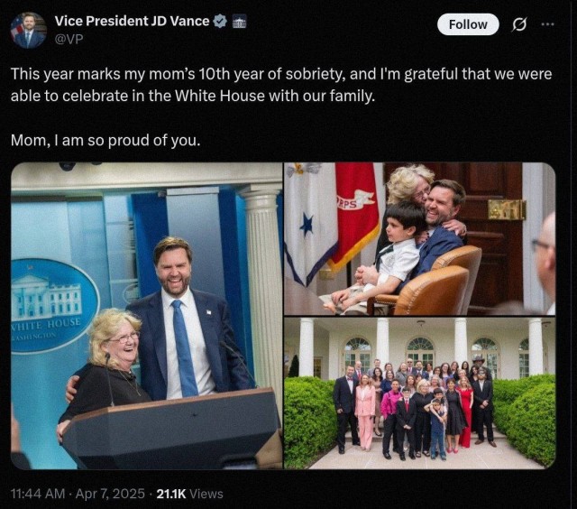 Мама уже какой год в завяске, есть повод отпраздновать! НУ а почему бы и нет, раз ты вице-президент США