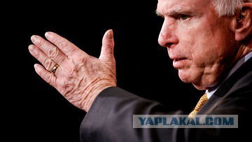 Маккейн требует военную операцию против ФИФА