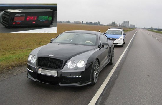 Эстонцы тормознули. Белоруса на "Бэнтли"...