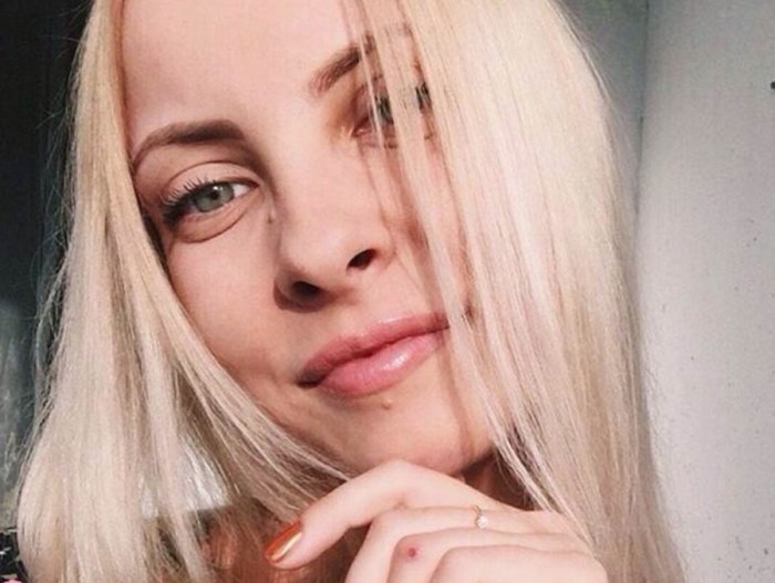 Марии Мотузной, которую судили за мемы, выплатят 100 тыс. рублей компенсации за незаконное уголовное преследование