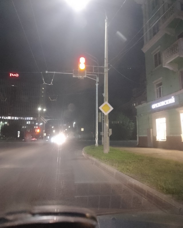 Как на дороге распознать идиота